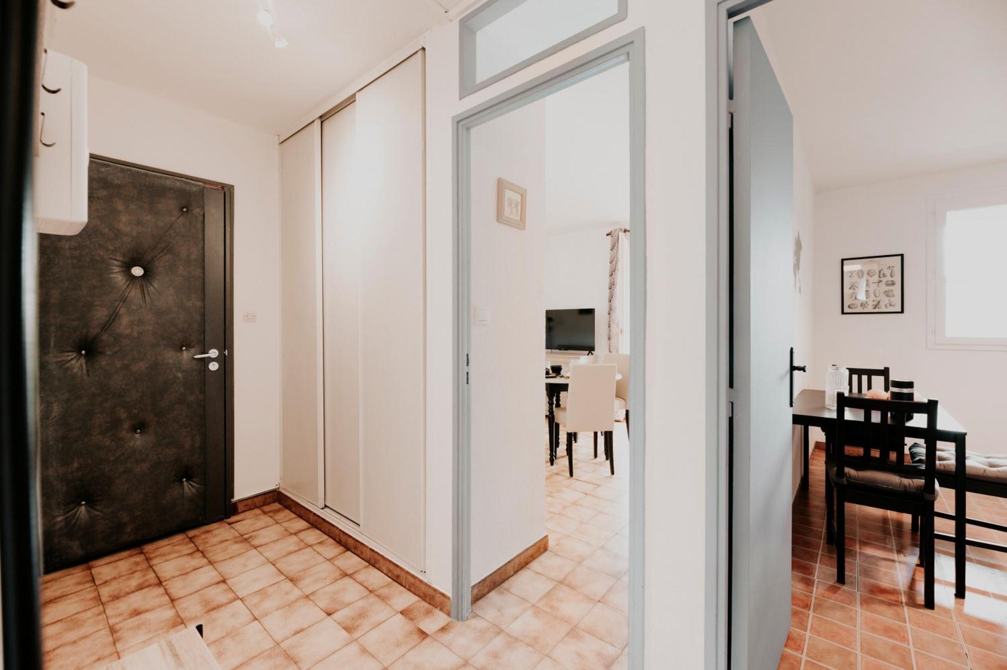 Netflix - Lit Queen Size - Terrasse Plein Sud - Climatisation - 2'Centre-Ville - 6'Mer - Parking Prive - 56M2 - L'Olivine - Offre Speciale La Londe-les-Maures Exterior foto
